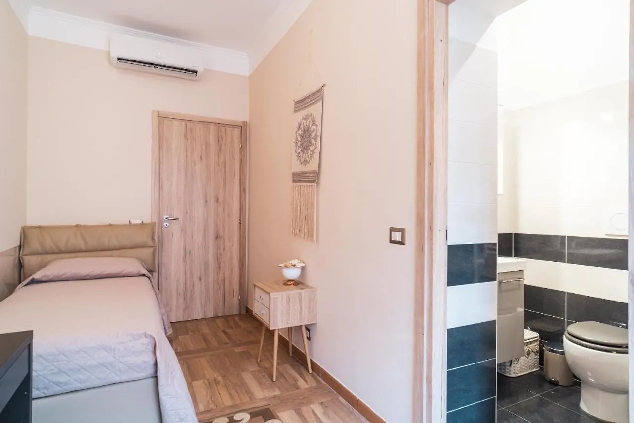 Royal Rooms - Elegante Appartamento Nel Cuore Di Roma Konukevi