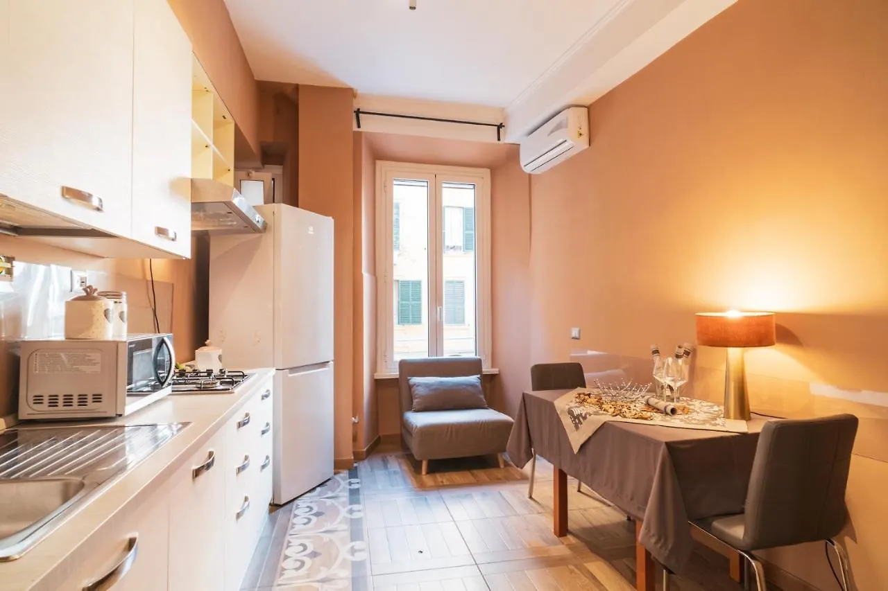 Guest house Royal Rooms - Elegante Appartamento Nel Cuore Di Roma