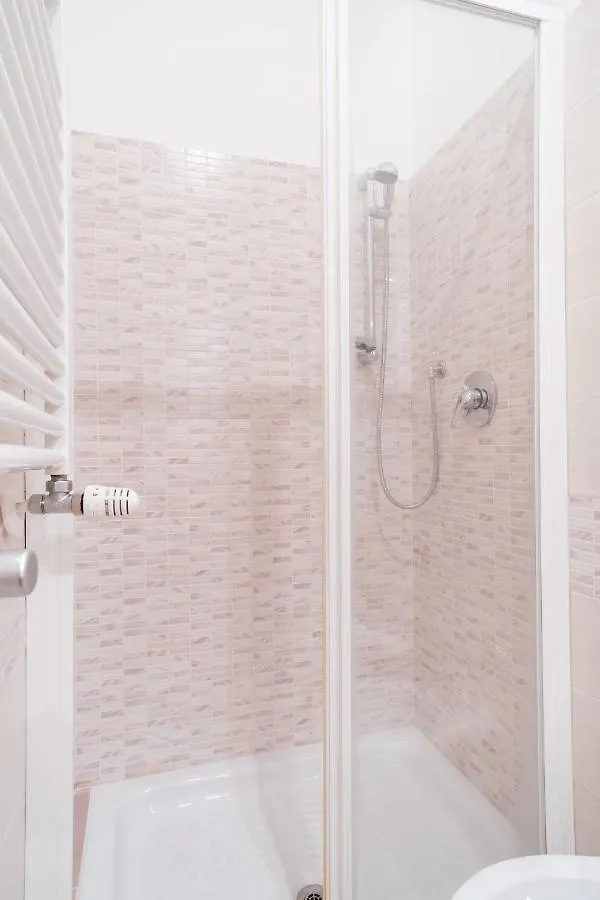 Royal Rooms - Elegante Appartamento Nel Cuore Di Roma 0*, Rome